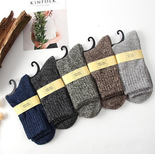 Warm Winter Wool Socks: Keep Your Feet Cozy on Your Next Winter Adventure